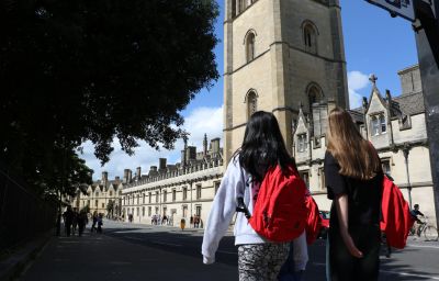 Booking a language course abroad safely
